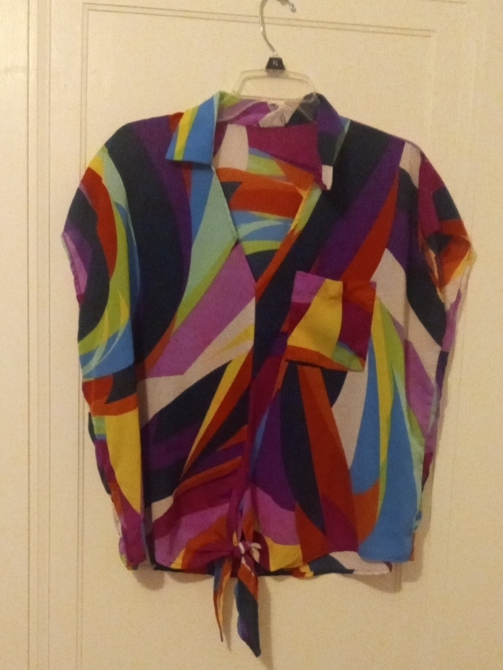 women short sleeve colorful abstract top, tie front, large